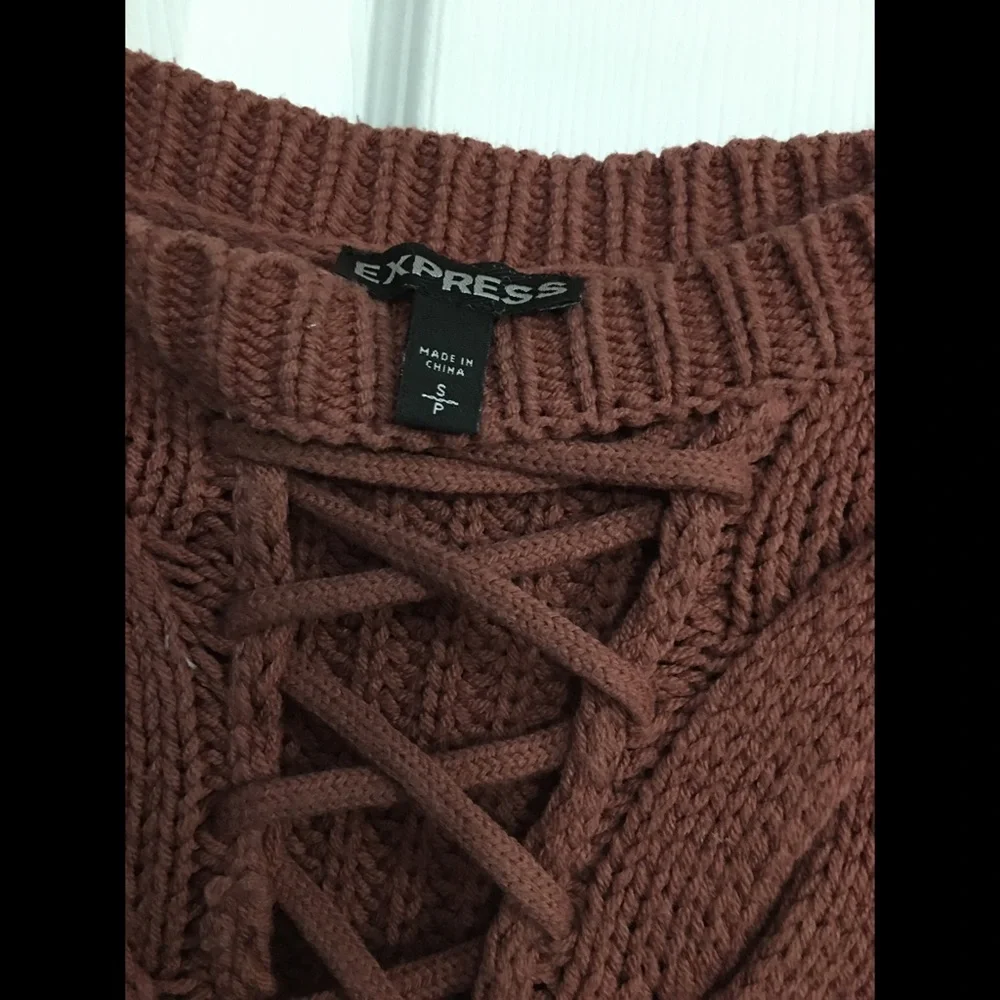 Express Sweater - Picture 5 of 5